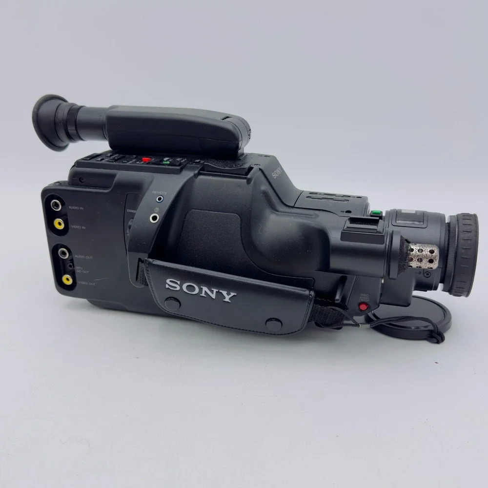 Sony Handycam Camera CCD-F45Video Camcorder For Parts Not working Not Tested